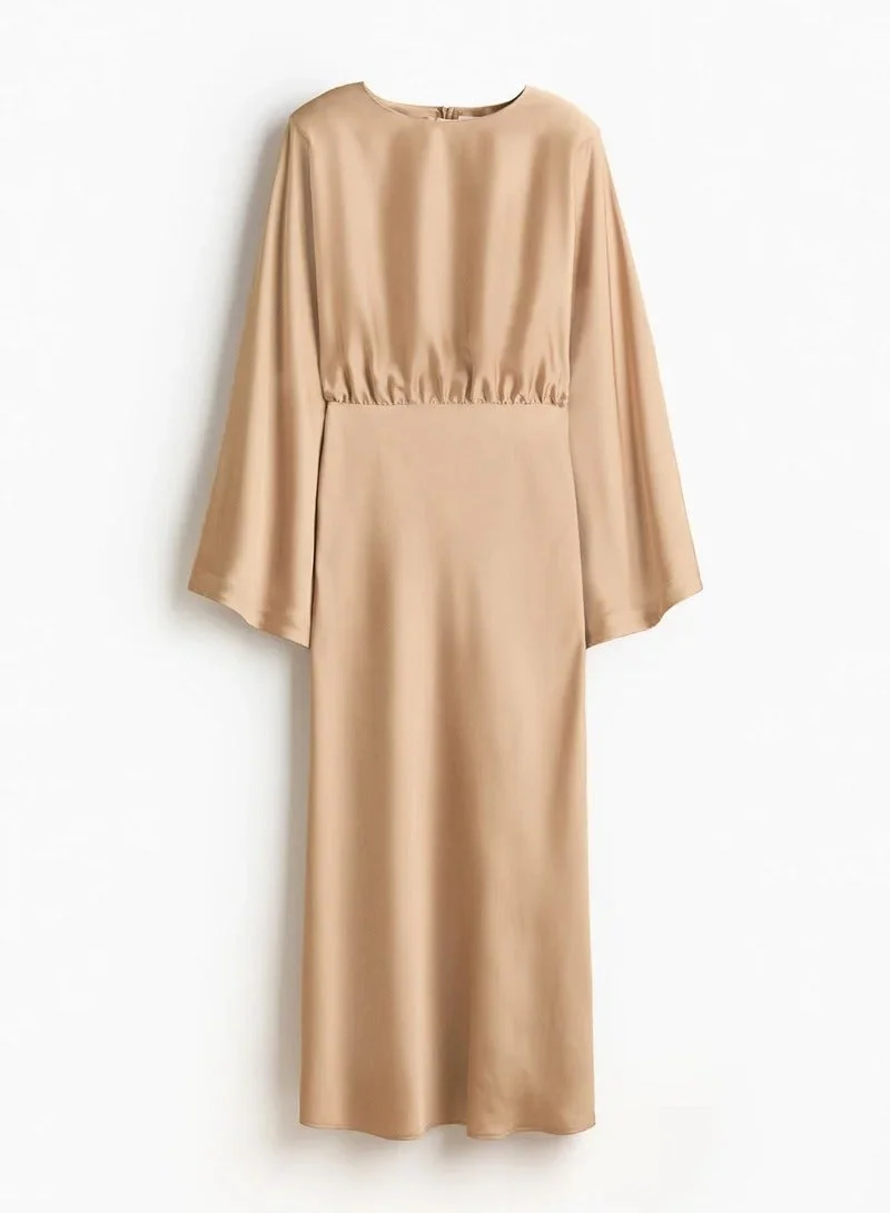 H&M Shoulder-pad satin dress